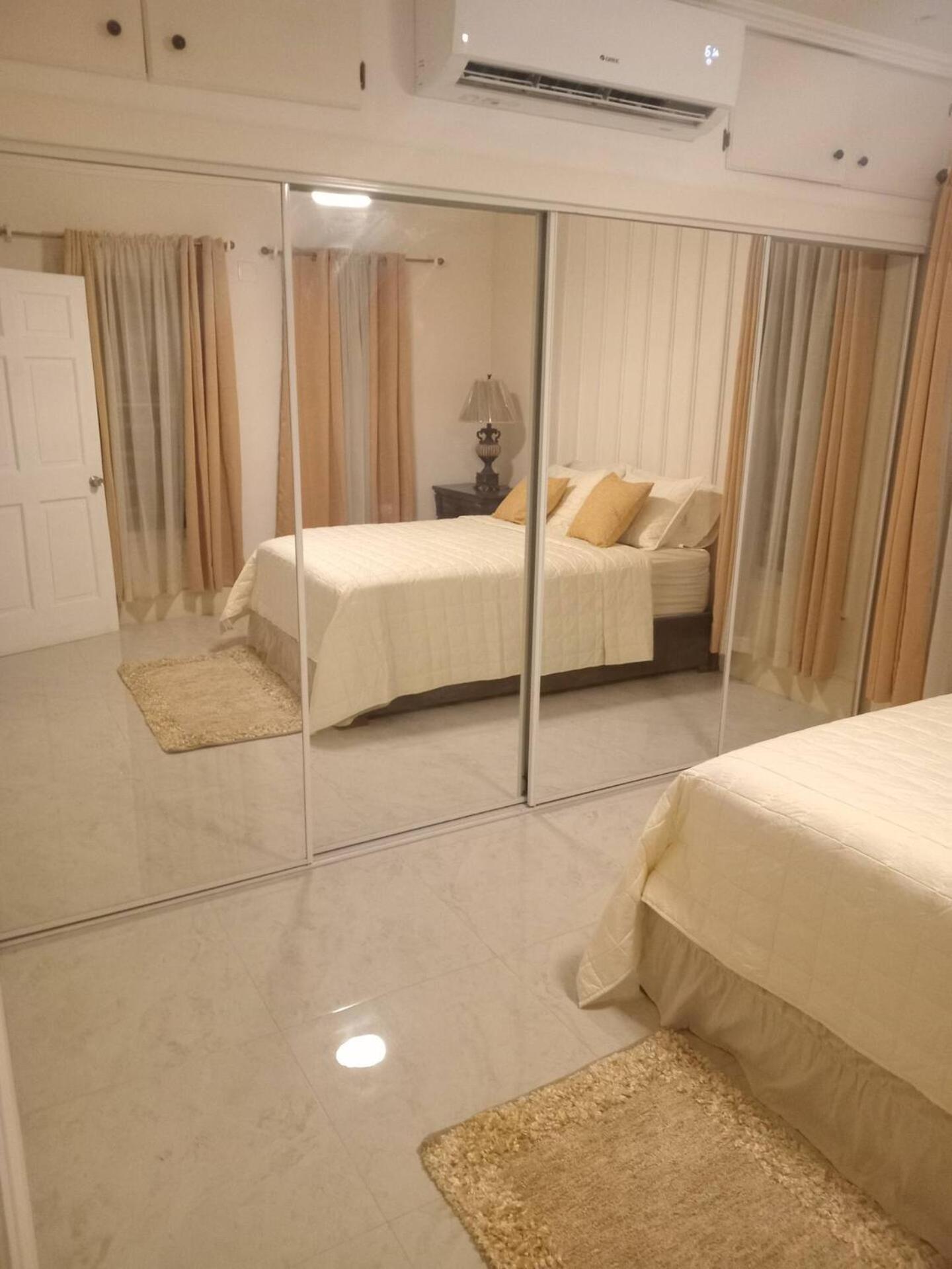 Virginias Place バレー エクステリア 写真
